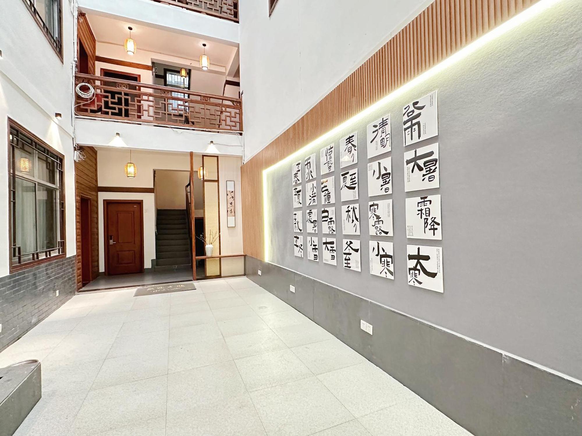 Hemu House Hotel Fenghuang Bagian luar foto