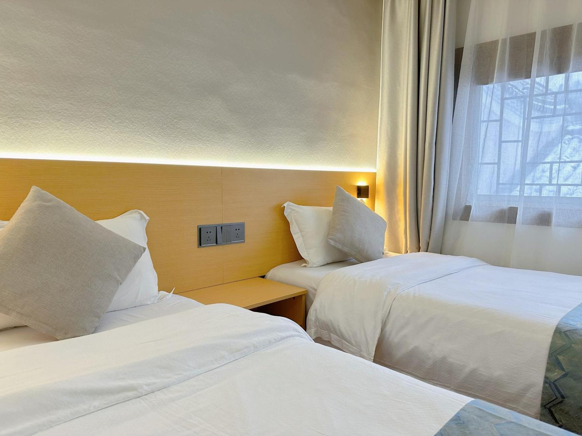 Hemu House Hotel Fenghuang Bagian luar foto