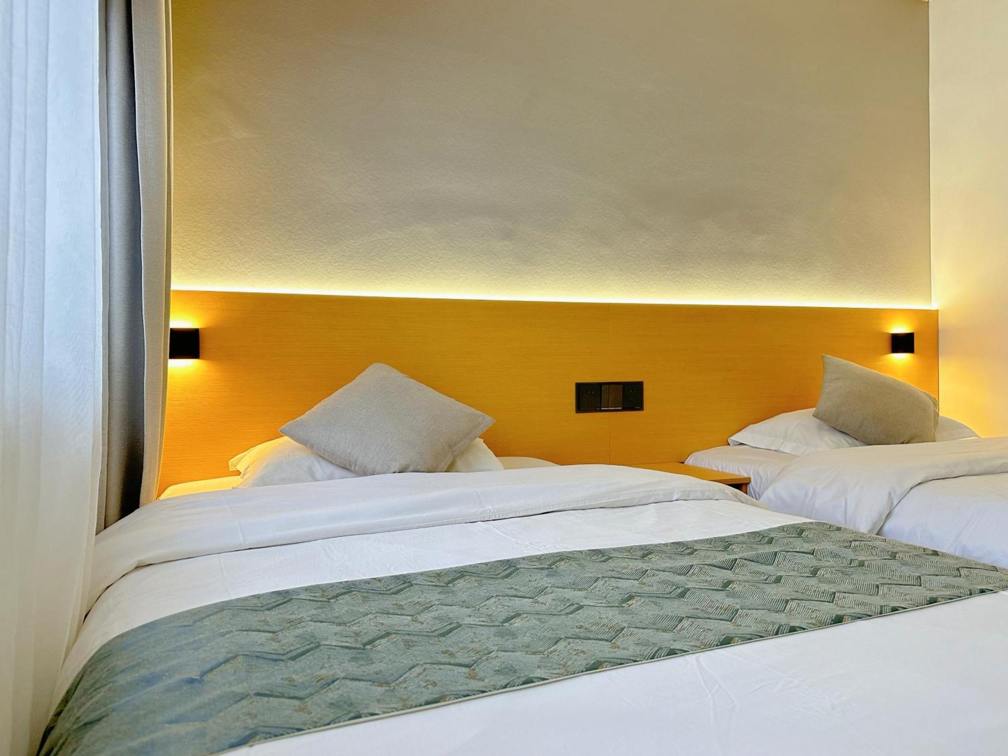 Hemu House Hotel Fenghuang Bagian luar foto