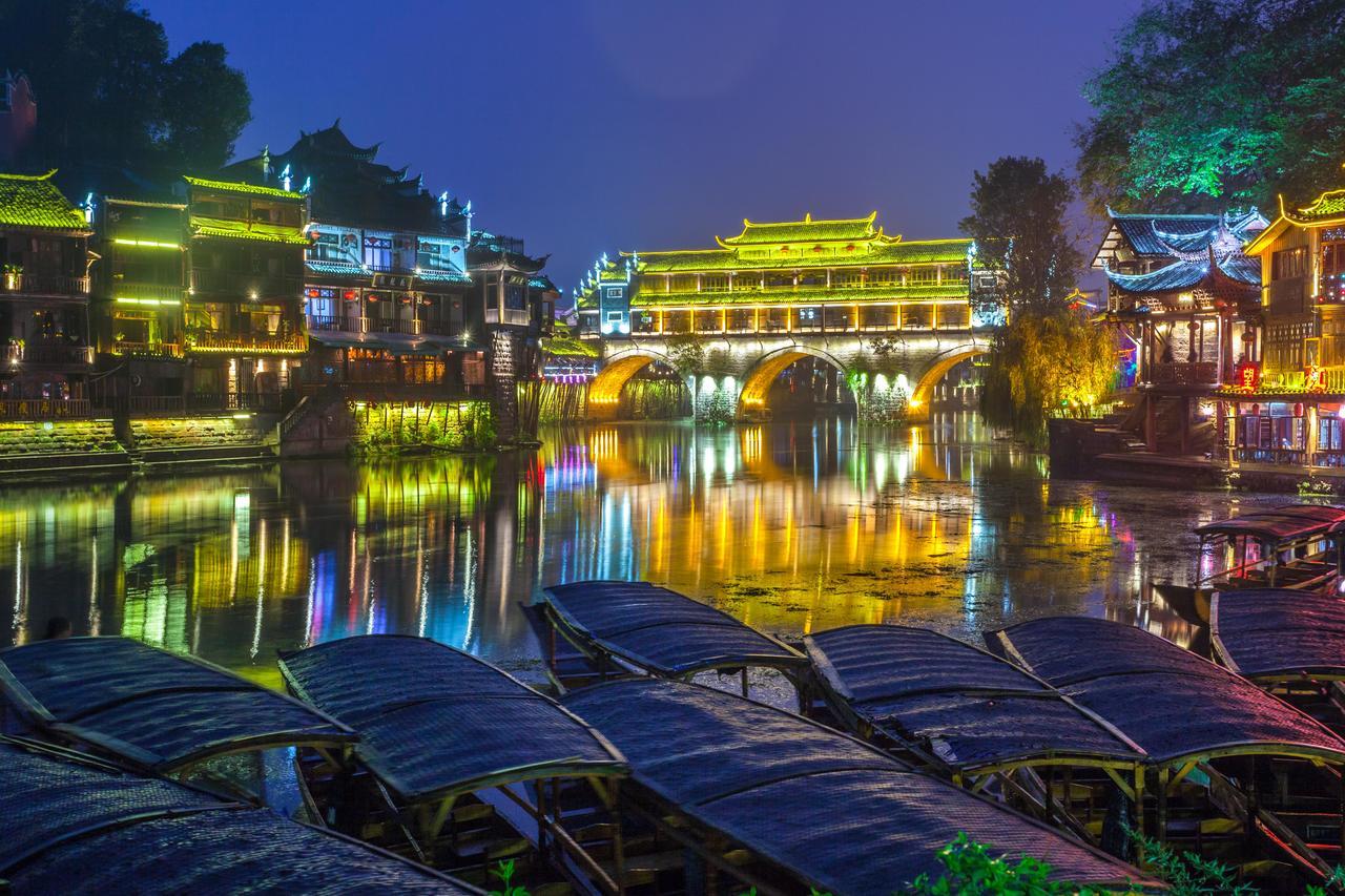Hemu House Hotel Fenghuang Bagian luar foto