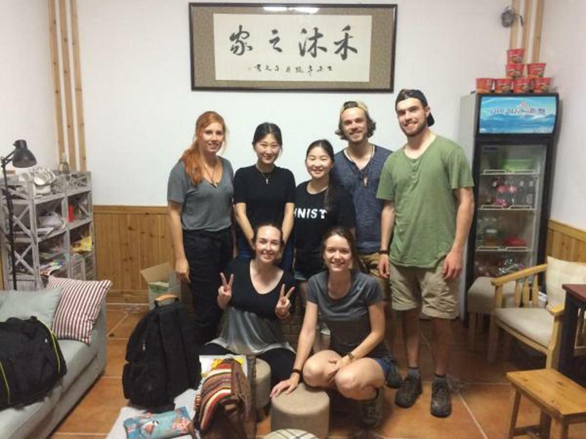 Hemu House Hotel Fenghuang Bagian luar foto